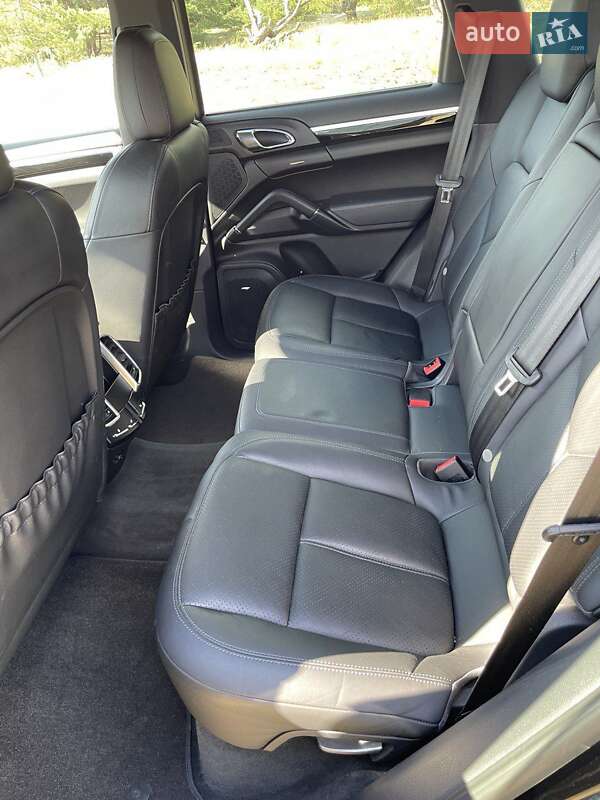Внедорожник / Кроссовер Porsche Cayenne 2013 в Днепре