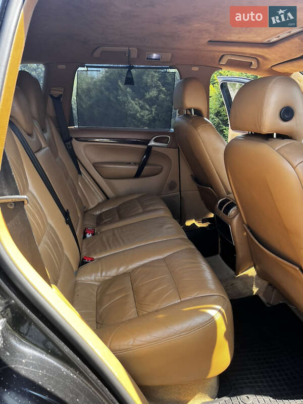 Внедорожник / Кроссовер Porsche Cayenne 2004 в Шепетовке