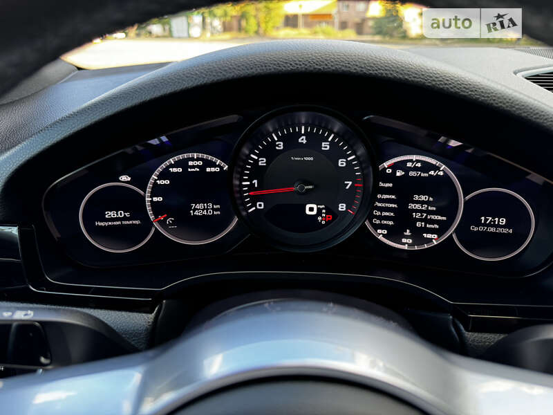 Позашляховик / Кросовер Porsche Cayenne 2019 в Первомайську