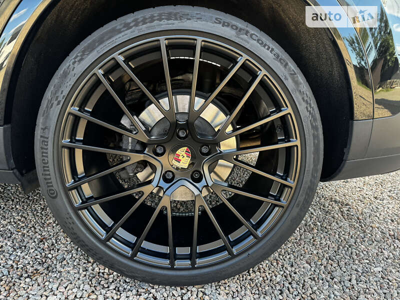 Позашляховик / Кросовер Porsche Cayenne 2019 в Первомайську