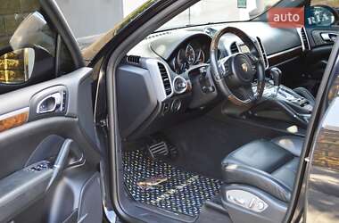 Внедорожник / Кроссовер Porsche Cayenne 2013 в 