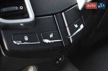 Внедорожник / Кроссовер Porsche Cayenne 2013 в 