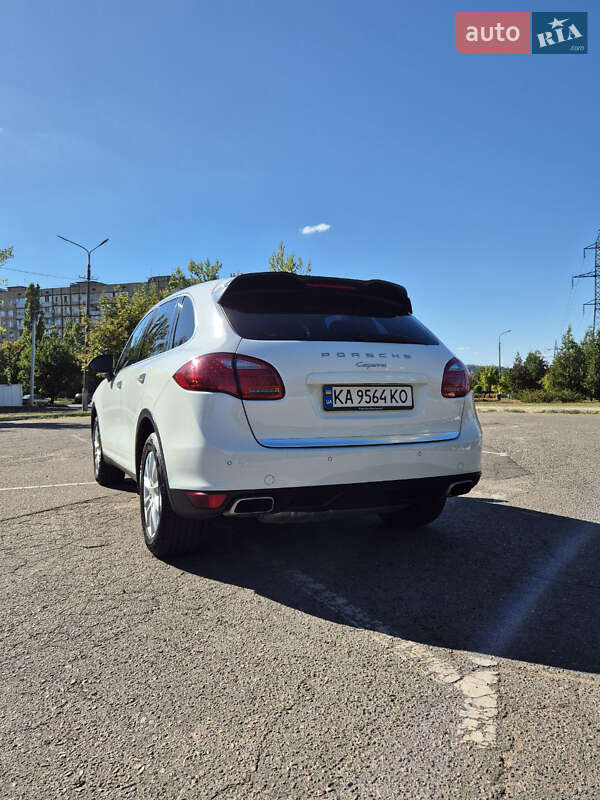 Позашляховик / Кросовер Porsche Cayenne 2012 в Києві