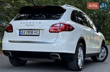 Позашляховик / Кросовер Porsche Cayenne 2011 в 
