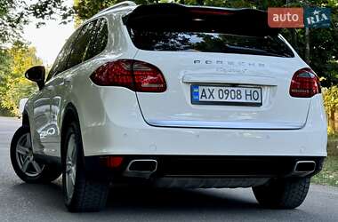 Позашляховик / Кросовер Porsche Cayenne 2011 в 
