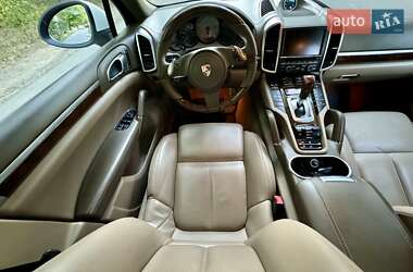 Позашляховик / Кросовер Porsche Cayenne 2011 в 