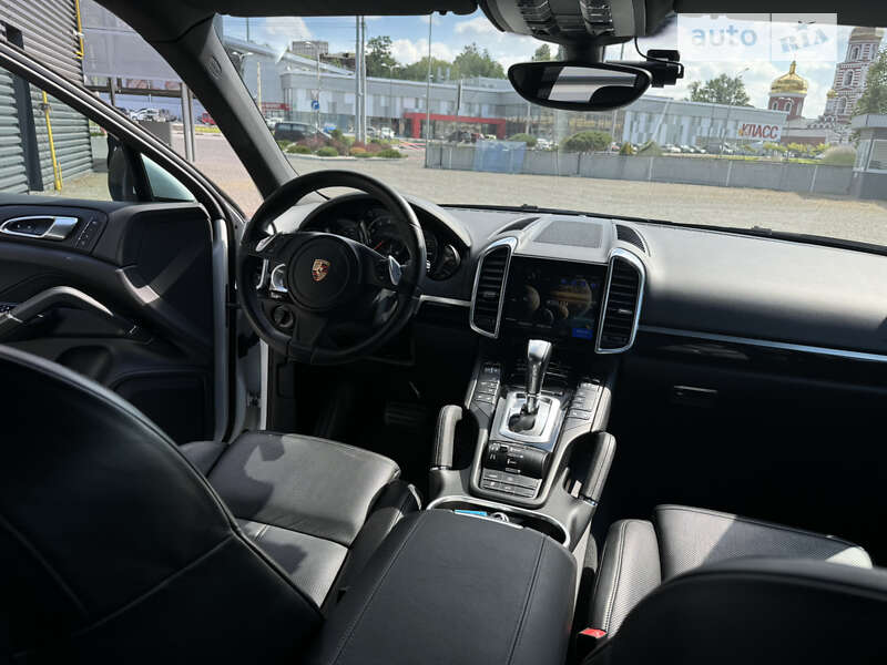 Внедорожник / Кроссовер Porsche Cayenne 2013 в Харькове фото 17 Внедорожник / Кроссовер Porsche Cayenne 2013 в Харькове