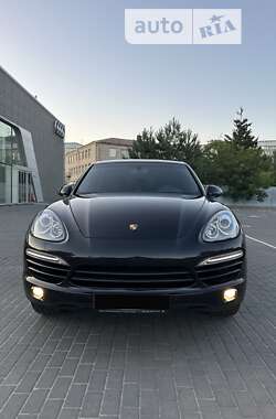 Позашляховик / Кросовер Porsche Cayenne 2012 в Києві