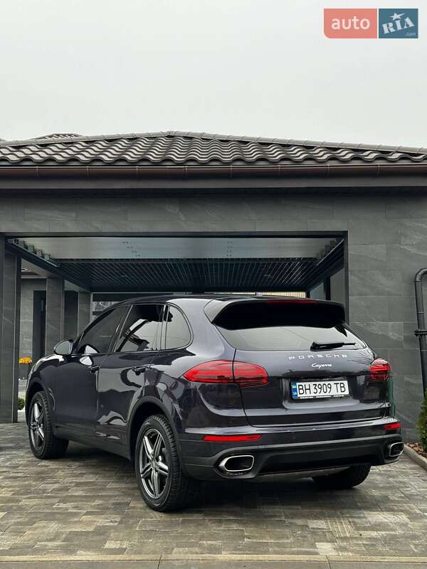 Позашляховик / Кросовер Porsche Cayenne 2017 в Запоріжжі
