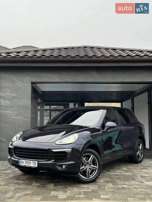 Позашляховик / Кросовер Porsche Cayenne 2017 в Запоріжжі