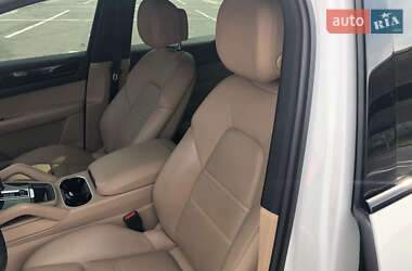 Внедорожник / Кроссовер Porsche Cayenne 2019 в 