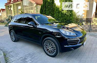 Внедорожник / Кроссовер Porsche Cayenne 2013 в Черновцах