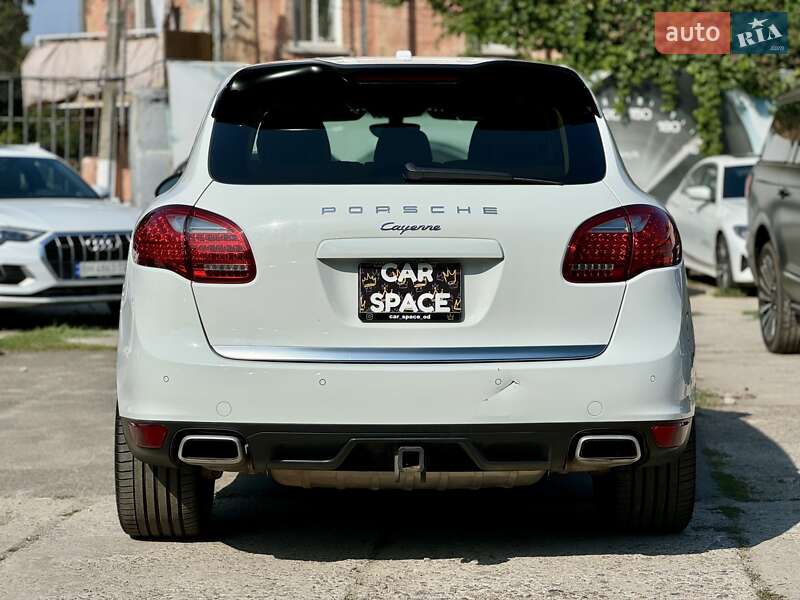 Позашляховик / Кросовер Porsche Cayenne 2013 в Одесі