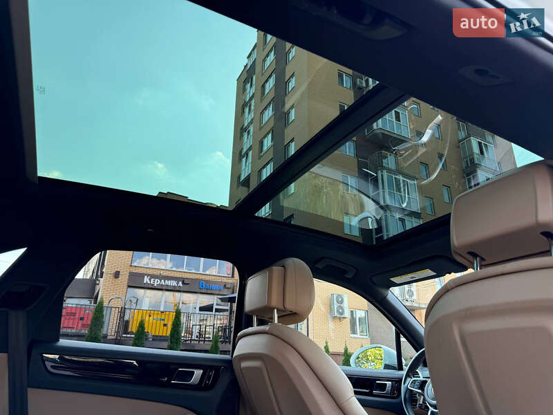 Внедорожник / Кроссовер Porsche Cayenne 2019 в Хмельницком