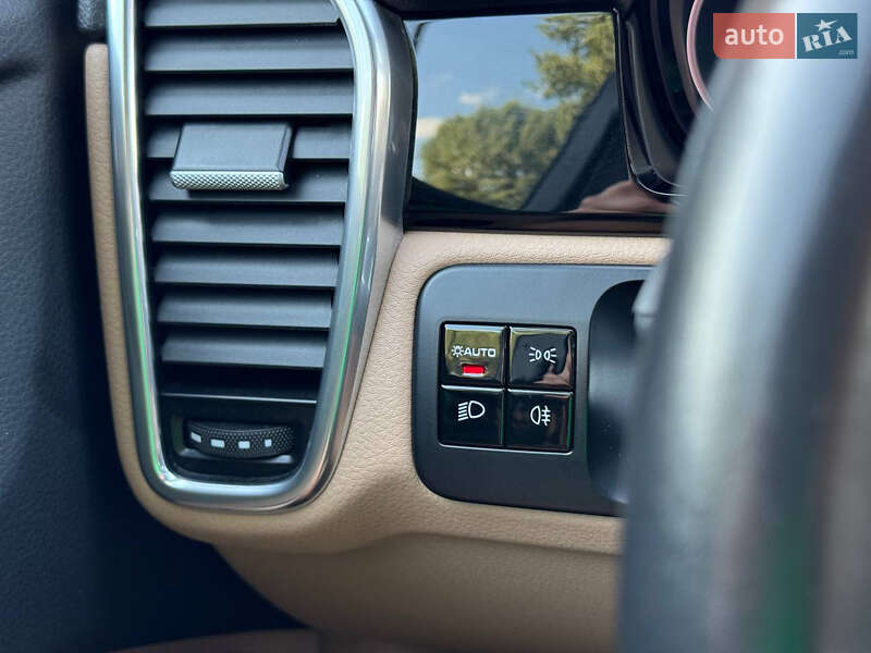 Внедорожник / Кроссовер Porsche Cayenne 2019 в Хмельницком