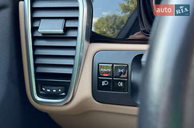 Внедорожник / Кроссовер Porsche Cayenne 2019 в 