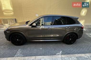 Позашляховик / Кросовер Porsche Cayenne 2013 в Одесі