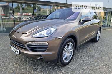 Внедорожник / Кроссовер Porsche Cayenne 2012 в Киеве