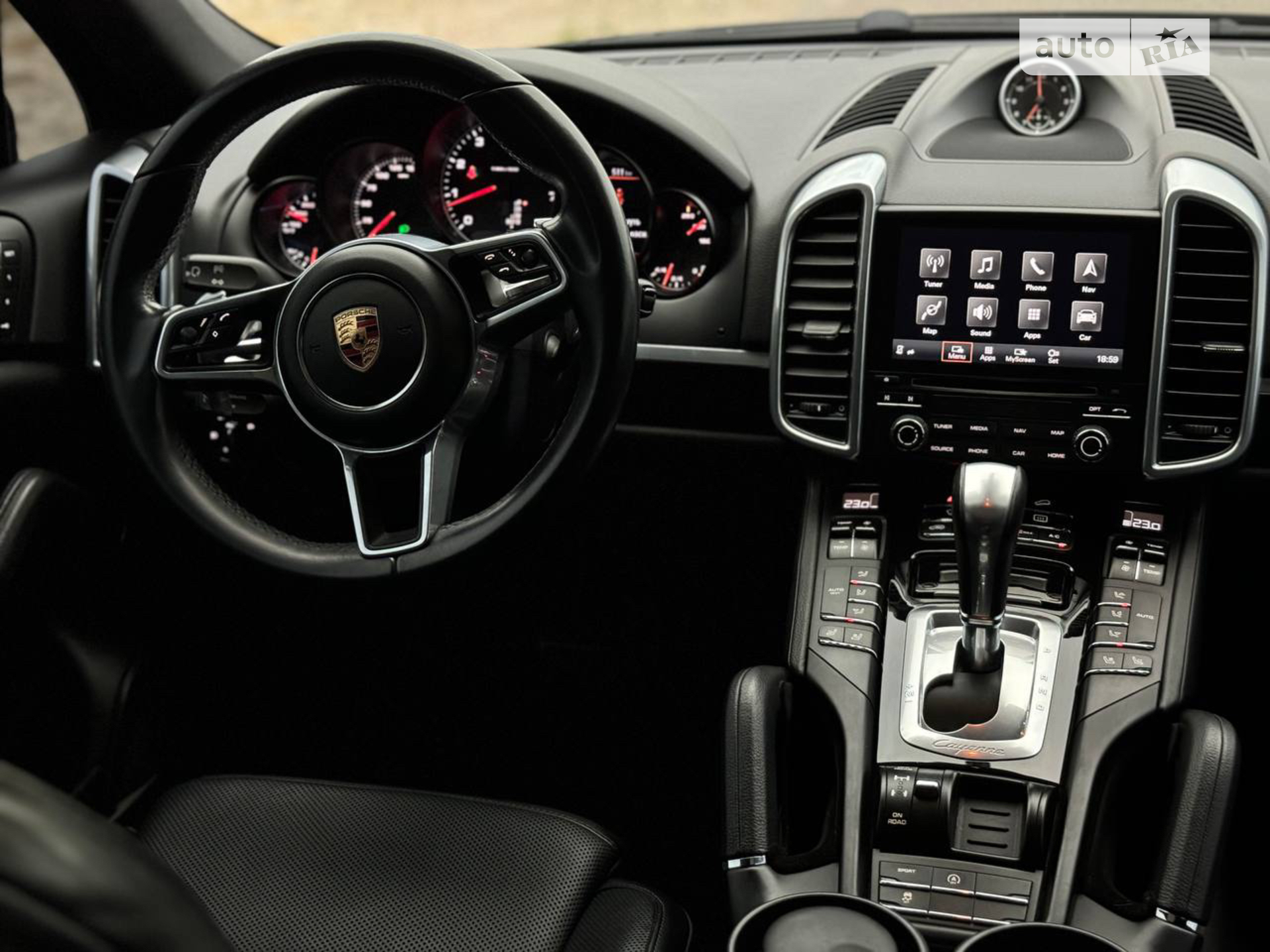 2016 Porsche Cayenne - мініатюра 37