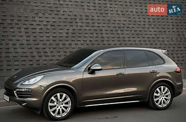 Позашляховик / Кросовер Porsche Cayenne 2012 в 