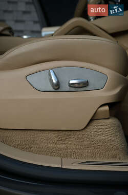 Позашляховик / Кросовер Porsche Cayenne 2012 в 