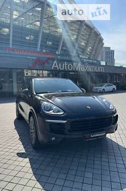 Позашляховик / Кросовер Porsche Cayenne 2016 в Києві