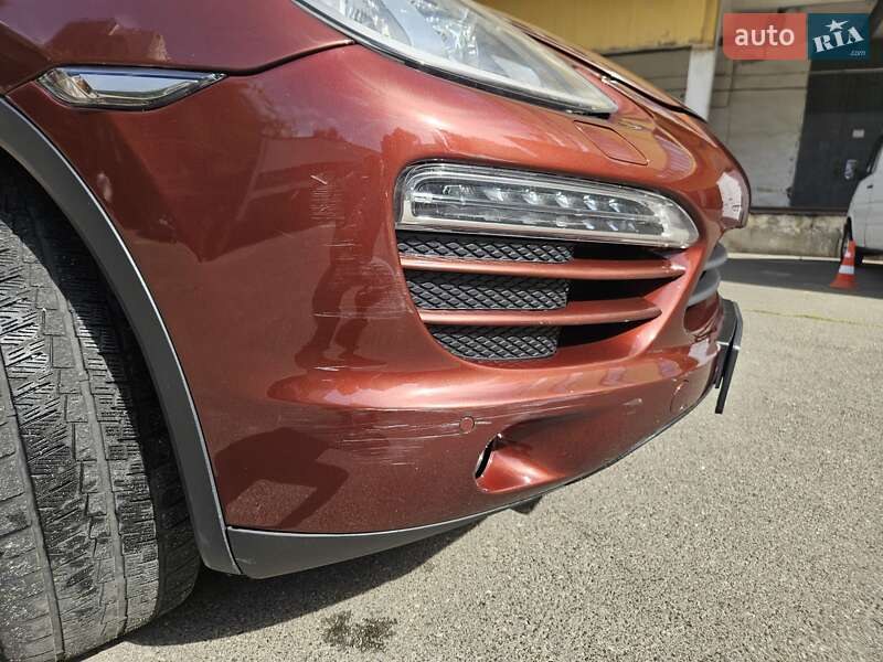 Позашляховик / Кросовер Porsche Cayenne 2012 в Києві