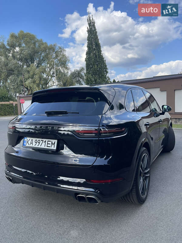 Позашляховик / Кросовер Porsche Cayenne 2021 в Києві