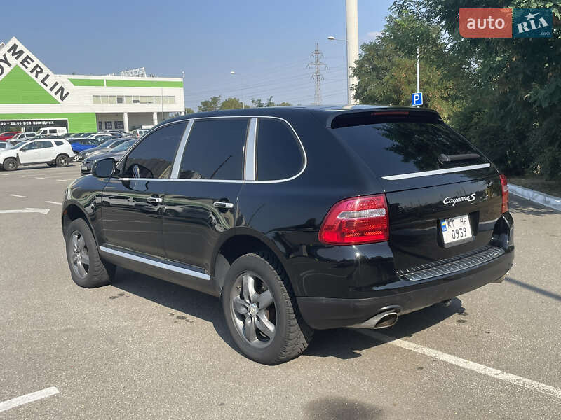 Porsche Cayenne 2003