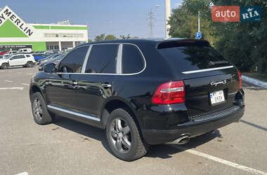 Внедорожник / Кроссовер Porsche Cayenne 2003 в 