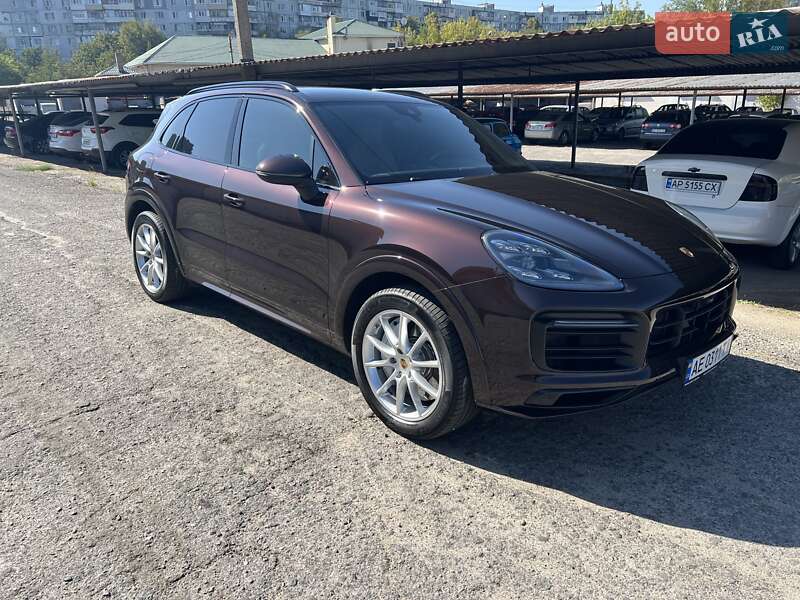 Внедорожник / Кроссовер Porsche Cayenne 2018 в Запорожье
