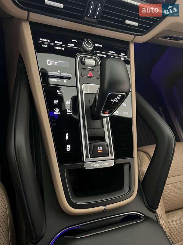 Внедорожник / Кроссовер Porsche Cayenne 2018 в Запорожье