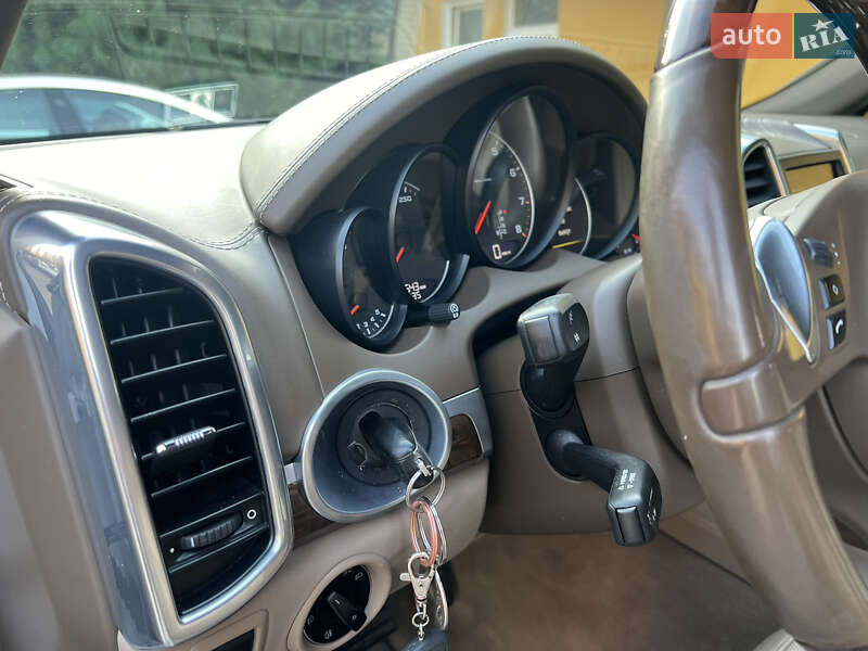 Внедорожник / Кроссовер Porsche Cayenne 2012 в Луцке фото 17 Внедорожник / Кроссовер Porsche Cayenne 2012 в Луцке