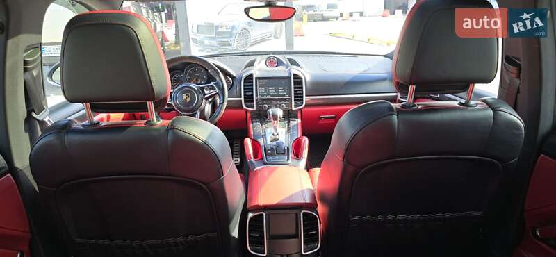 Внедорожник / Кроссовер Porsche Cayenne 2015 в Черновцах фото 98 Внедорожник / Кроссовер Porsche Cayenne 2015 в Черновцах