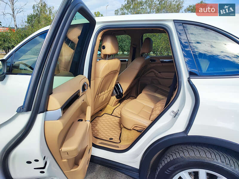 Позашляховик / Кросовер Porsche Cayenne 2011 в Петропавлівській Борщагівці фото 10 Позашляховик / Кросовер Porsche Cayenne 2011 в Петропавлівській Борщагівці