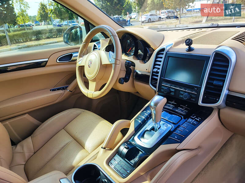 Позашляховик / Кросовер Porsche Cayenne 2011 в Петропавлівській Борщагівці фото 15 Позашляховик / Кросовер Porsche Cayenne 2011 в Петропавлівській Борщагівці