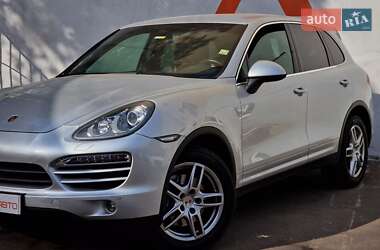 Позашляховик / Кросовер Porsche Cayenne 2012 в 