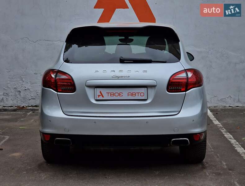 Позашляховик / Кросовер Porsche Cayenne 2012 в Одесі