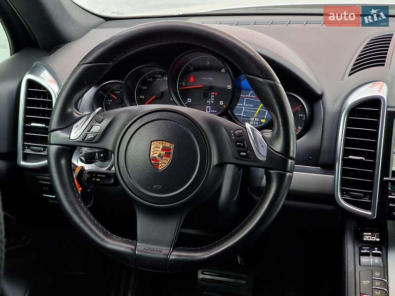 Позашляховик / Кросовер Porsche Cayenne 2012 в Одесі