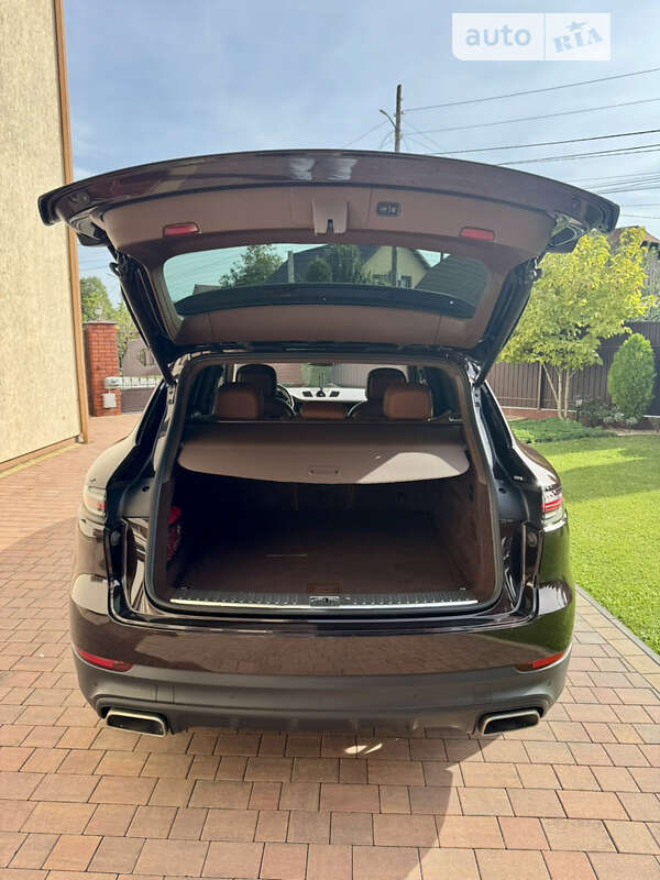 Внедорожник / Кроссовер Porsche Cayenne 2018 в Черновцах