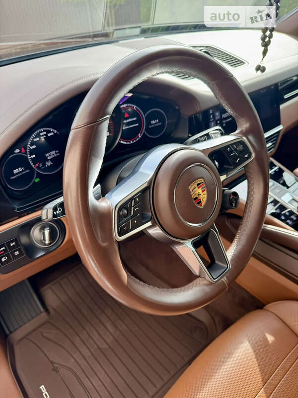 Внедорожник / Кроссовер Porsche Cayenne 2018 в Черновцах