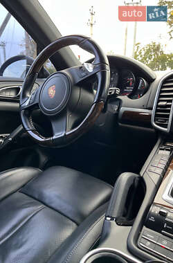 Позашляховик / Кросовер Porsche Cayenne 2013 в Бучі