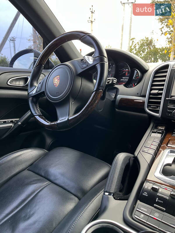 Позашляховик / Кросовер Porsche Cayenne 2013 в Бучі
