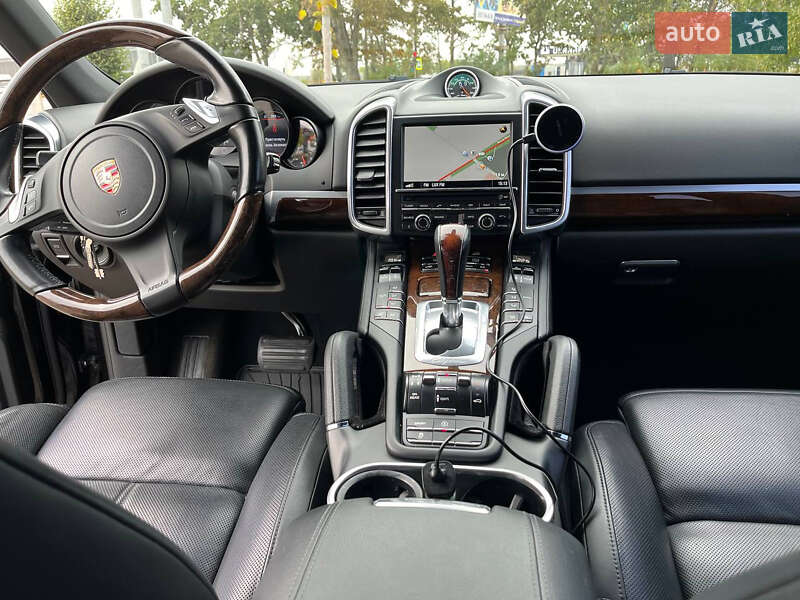 Позашляховик / Кросовер Porsche Cayenne 2013 в Бучі