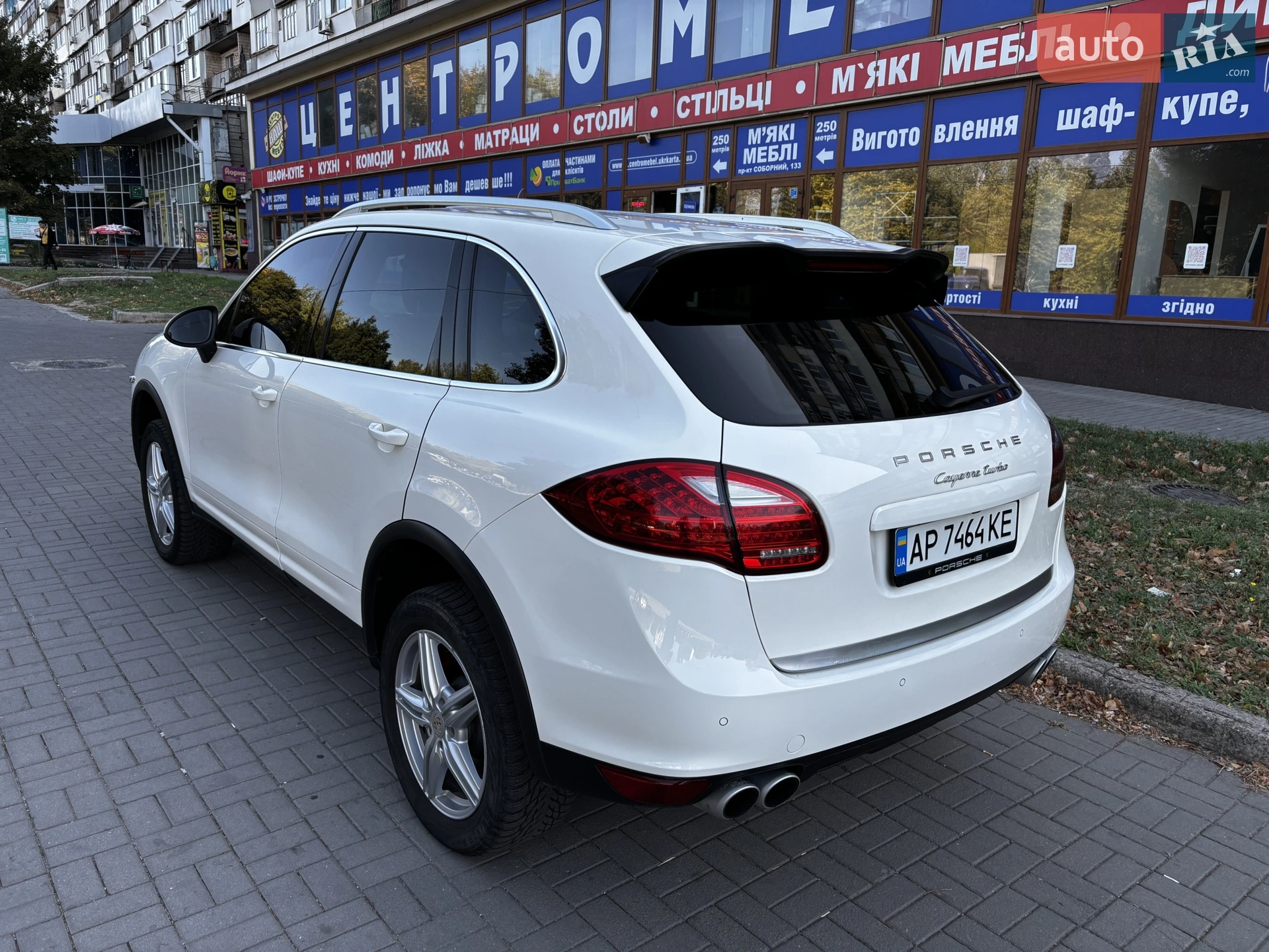 2010 Porsche Cayenne - мініатюра 2