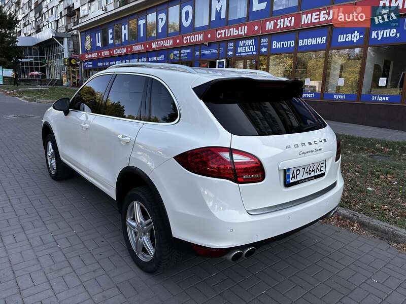 Позашляховик / Кросовер Porsche Cayenne 2010 в Запоріжжі