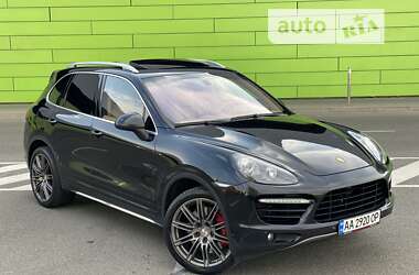 Позашляховик / Кросовер Porsche Cayenne 2010 в Києві