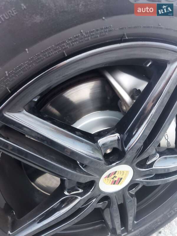 Внедорожник / Кроссовер Porsche Cayenne 2010 в Днепре