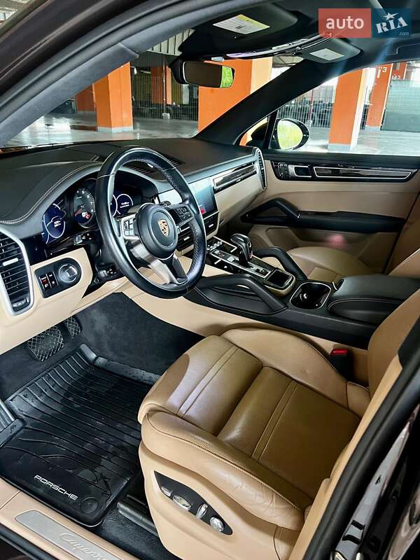 Позашляховик / Кросовер Porsche Cayenne 2018 в Львові