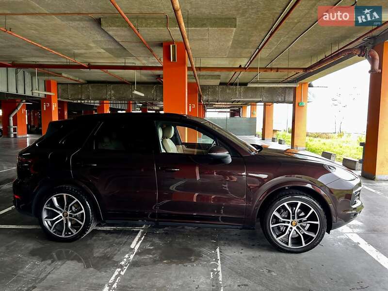 Позашляховик / Кросовер Porsche Cayenne 2018 в Львові